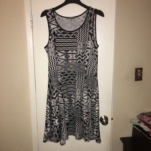 L NY collection pattern dress